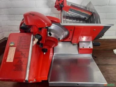 Máquina de Cortar e Fatiar Frios Filizola 101-SA Automática Imagem Máquina de Cortar e Fatiar Frios Filizola 101-SA Automática