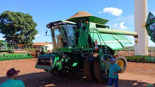 Colheitadeira John Deere 9770 STS Imagem Colheitadeira John Deere 9770 STS