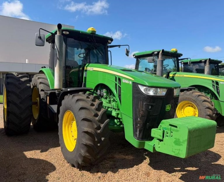Trator John Deere 8320R Imagem Trator John Deere 8320R