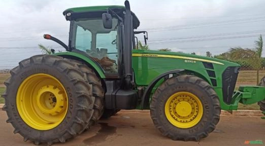 Trator John Deere 8320 4x4 ano 11 Imagem Trator John Deere 8320 4x4 ano 11