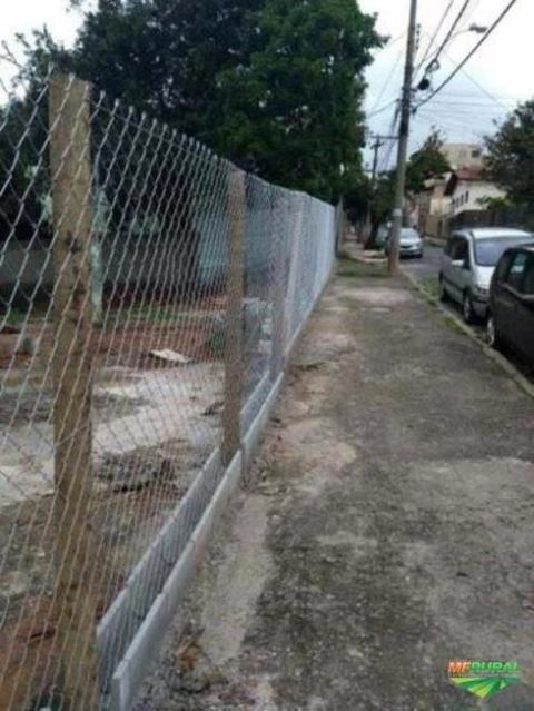 Imagem Tela em alambrado de arame galvanizado. Fabricação sob medida. Imagem Tela em alambrado de arame galvanizado. Fabricação sob medida.