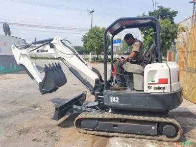 Mini Escavadeira Bobcat E42 2011