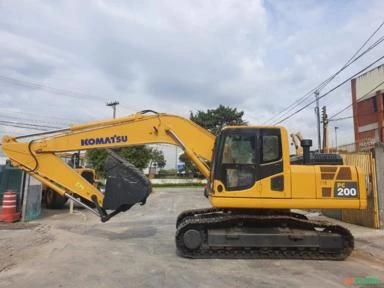 Escavadeira Komatsu PC200 2011