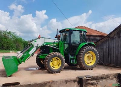 Trator John Deere 6110J 2016 à Venda – 2.800 Horas com Conjunto Tatu PCA800 Imagem Trator John Deere 6110J 2016 à Venda – 2.800 Horas com Conjunto Tatu PCA800