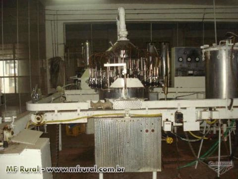 Imagem Maquinas para refrigerantes e bebidas em geral Imagem Maquinas para refrigerantes e bebidas em geral