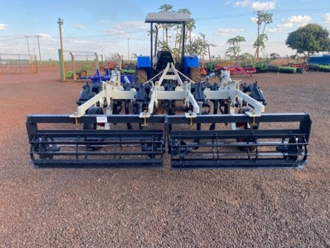 Imagem Subsolador 07 Hastes modelo ASDA-DR com Disco e Rolo Novo, Marca Baldan Imagem Subsolador 07 Hastes modelo ASDA-DR com Disco e Rolo Novo, Marca Baldan