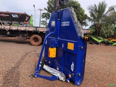 Imagem Roçadeira Hidráulica RC2  1,70 marca Tatu, equipamento Novo. Imagem Roçadeira Hidráulica RC2  1,70 marca Tatu, equipamento Novo.