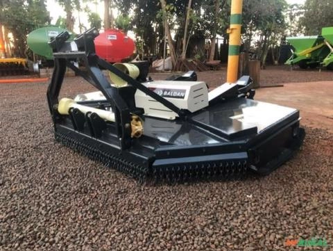 Roçadeira dupla modelo RPDL 3000 marca Baldan com roda e com proteção total Em correntes Imagem Roçadeira dupla modelo RPDL 3000 marca Baldan com roda e com proteção total Em correntes
