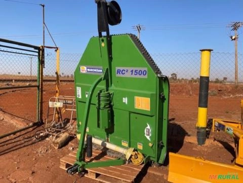 Roçadeira modelo RC² 1500 marca Tatu giro livre nova Imagem Roçadeira modelo RC² 1500 marca Tatu giro livre nova