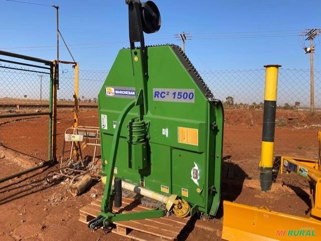 Roçadeira modelo RC² 1500 marca Tatu giro livre nova Imagem Roçadeira modelo RC² 1500 marca Tatu giro livre nova