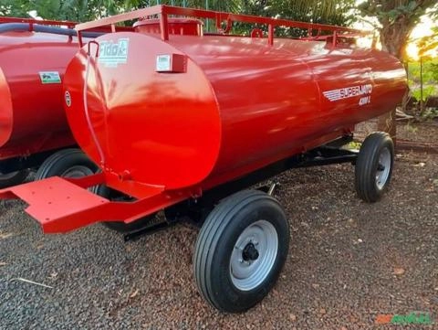 Carreta Tanque 4.200 litros novo, marca Fido com suporte pra bomba sem pneus. Imagem Carreta Tanque 4.200 litros novo, marca Fido com suporte pra bomba sem pneus.