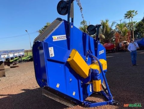 Imagem Roçadeira Dupla modelo RO2 3101 com rodas e proteção total em correntes, marca Tatu Imagem Roçadeira Dupla modelo RO2 3101 com rodas e proteção total em correntes, marca Tatu