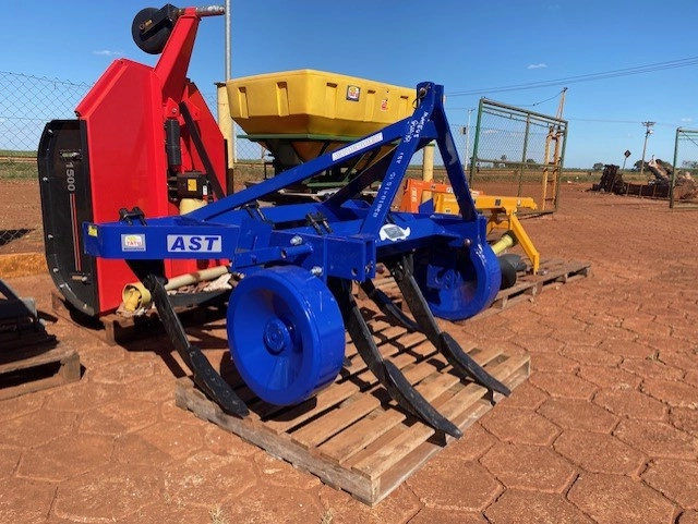 Subsolador de Hidráulico, modelo AST 5 Hastes marca Tatu Imagem Subsolador de Hidráulico, modelo AST 5 Hastes marca Tatu