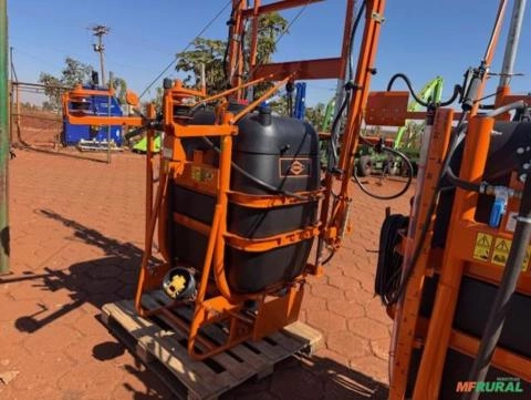 Pulverizador 600 litros Bomba 75 Barras 12 metros marca Cimag Nova! Imagem Pulverizador 600 litros Bomba 75 Barras 12 metros marca Cimag Nova!