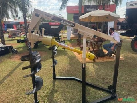 Imagem Perfurador de Solo com Broca 9" e 12" marca Baldan Novo Imagem Perfurador de Solo com Broca 9" e 12" marca Baldan Novo