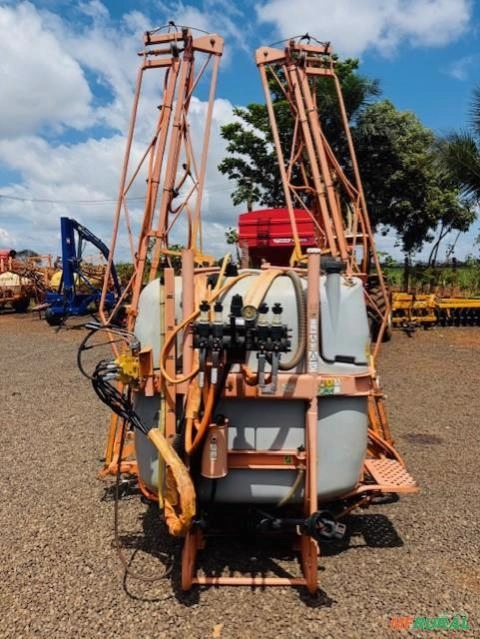 Pulverizador Condor 800 AM-14 Marca Jacto Ano 2008 Imagem Pulverizador Condor 800 AM-14 Marca Jacto Ano 2008 