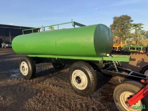 Carreta Tanque 8000 litros Reformado com suporte para Bomba Imagem Carreta Tanque 8000 litros Reformado com suporte para Bomba