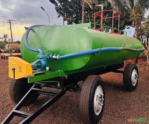 Carreta Tanque 8000 litros Reformado com Kit Bombeiro Andrade Novo. Imagem Carreta Tanque 8000 litros Reformado com Kit Bombeiro Andrade Novo.