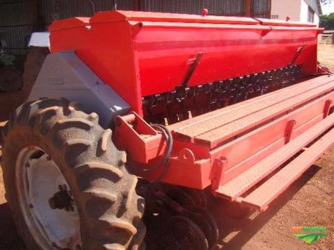 Semeadeira Baldan 19 linhas Imagem Semeadeira Baldan 19 linhas