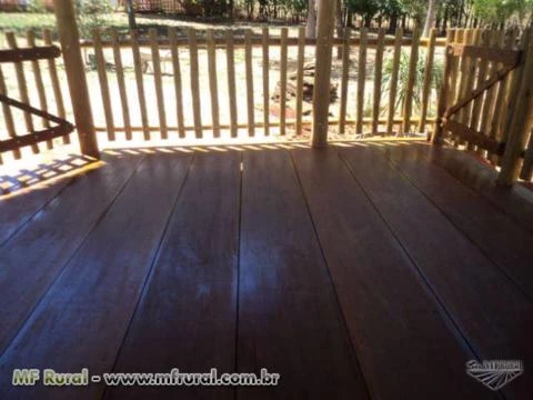 Deck de madeira