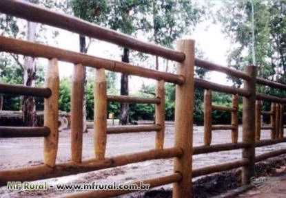 Cercas de madeira eucalipto tratado