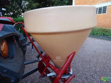 Adubadora mono disco Vicon Giro 600 Imagem Adubadora mono disco Vicon Giro 600