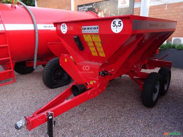 Distribuidor de Adubo e Calcário Ipacol DSE 5500 Imagem Distribuidor de Adubo e Calcário Ipacol DSE 5500