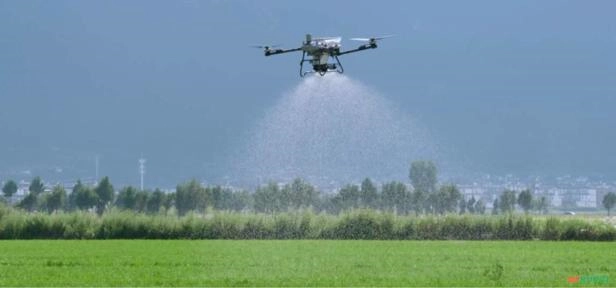 Drone para Pulverização DJI AGRAS T100 Imagem Drone para Pulverização DJI AGRAS T100