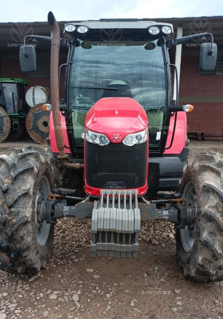 Trator Outros Massey Ferguson 4x4 ano 15