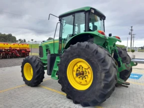 Trator John Deere 6180 ano 2013.