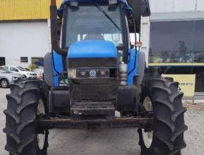 Trator New Holland TM135 ano 2002