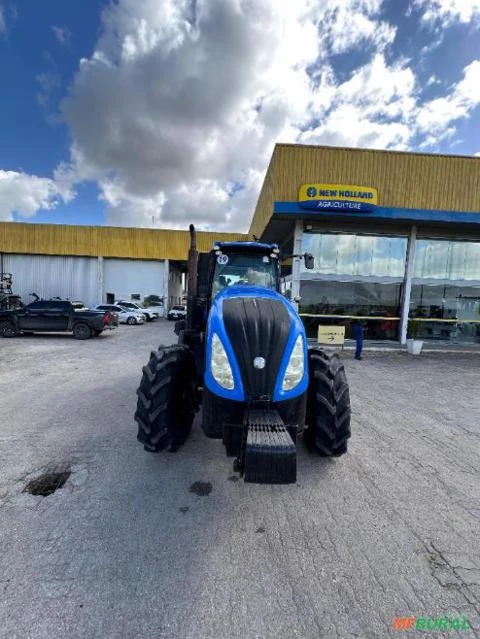 Trator New Holland T8.295 ano 2013