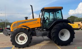 Trator Valtra BH 165 ano 2013