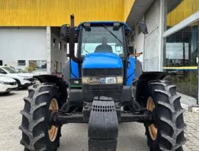 Trator New Holland TM135 ano 2002