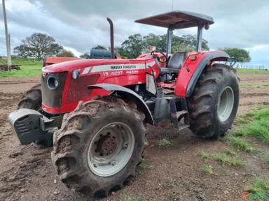 Trator Massey Ferguson 4297 ano 2012