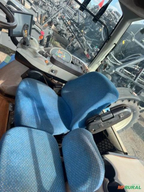 Imagem Trator T8.270 New Holland 2013 Imagem Trator T8.270 New Holland 2013