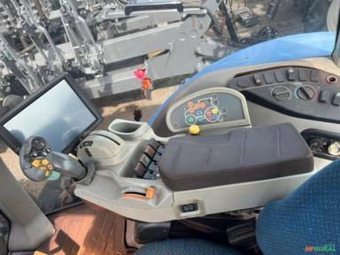 Imagem Trator T8.270 New Holland 2013 Imagem Trator T8.270 New Holland 2013