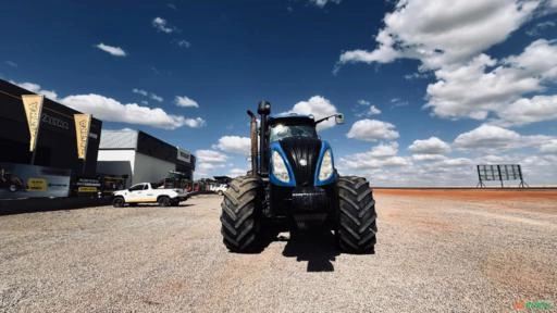 Imagem Trator New Holland T8.295 2012 Imagem Trator New Holland T8.295 2012