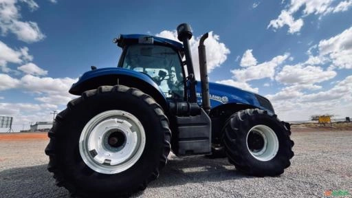 Imagem Trator New Holland T8.295 2012 Imagem Trator New Holland T8.295 2012