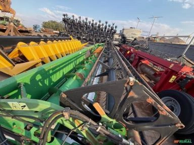 Plataforma de Corte John Deere 630 de 30 Pés Imagem Plataforma de Corte John Deere 630 de 30 Pés