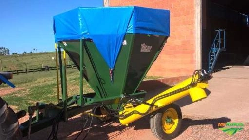 DISTRIBUIDOR E MISTURADOR DE RAÇÃO "GOIANO" Imagem DISTRIBUIDOR E MISTURADOR DE RAÇÃO "GOIANO"