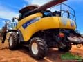 Colheitadeira New Holland CR 9060 (Plataforma de Corte 30 Pés - Rodado Dual) Imagem Colheitadeira New Holland CR 9060 (Plataforma de Corte 30 Pés - Rodado Dual)