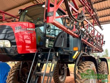 Pulverizador Autopropelido Case Patriot 350 4x4 (30 Metros - 3.500 Litros) Imagem Pulverizador Autopropelido Case Patriot 350 4x4 (30 Metros - 3.500 Litros)