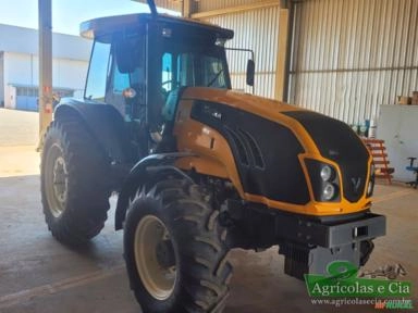 Trator Valtra BM 115 4x4 (Único Dono - 1.860 Horas) Imagem Trator Valtra BM 115 4x4 (Único Dono - 1.860 Horas)