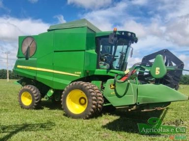 Colheitadeira John Deere S 440 (Plataforma de 22 Pés - Único Dono) Imagem Colheitadeira John Deere S 440 (Plataforma de 22 Pés - Único Dono)
