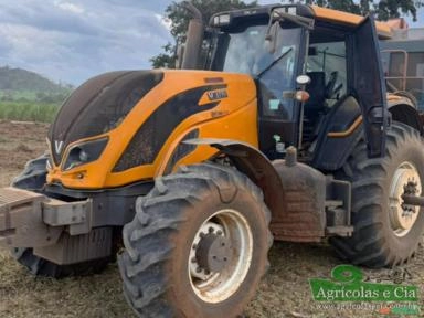 Trator Valtra BH 194 Hi Tech 4x4 (Único Dono - Trator de Lavoura) Imagem Trator Valtra BH 194 Hi Tech 4x4 (Único Dono - Trator de Lavoura)