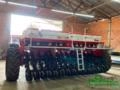 Semeadora Jumil 5027 PD (27 Linhas de 17 - Excelente Estado) Imagem Semeadora Jumil 5027 PD (27 Linhas de 17 - Excelente Estado)