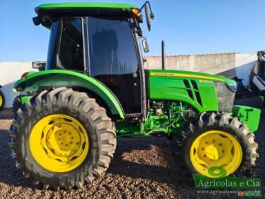 Trator John Deere 5090 E 4x4 (Apenas 712 Horas - Zerado) Imagem Trator John Deere 5090 E 4x4 (Apenas 712 Horas - Zerado)
