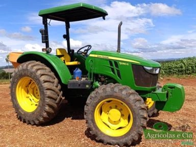 Trator John Deere 5080 E 4x4 (Único Dono - Excelente Estado) Imagem Trator John Deere 5080 E 4x4 (Único Dono - Excelente Estado)