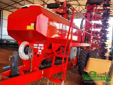 Plantadeira Horsch Maestro Kompass (18 Linhas - Excelente Estado) Imagem Plantadeira Horsch Maestro Kompass (18 Linhas - Excelente Estado)